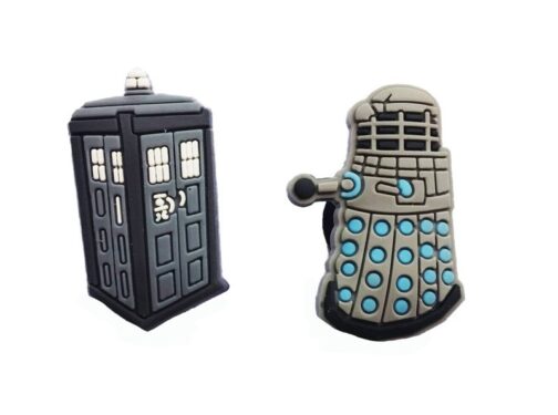 Set 2 Jibbitz per Crocs Doctor Who Tardis e Dalek