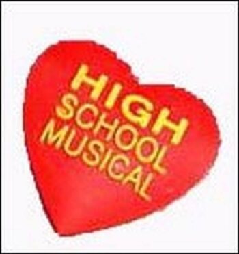 Pins per Crocs o braccialetti Cuore High School Musical