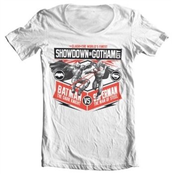 Showdown In Gotham City T-shirt collo largo